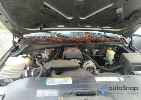 2000 Chevrolet Silverado 1500 Ls из США, поврежденный, VIN 2GCEC19V4Y1131434